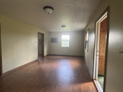 Small Country Home on 5 Acres McNariy County TN - image 13
