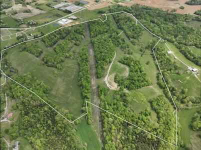 Unrestricted Prime Acreage in Summer Shade, Kentucky - image 2