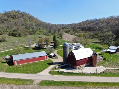 Online-Only Auction | 253+/- Acre Farm with Two Homes - image 1
