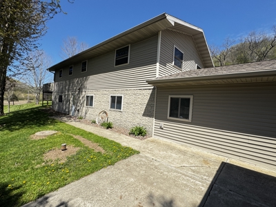 Online-Only Auction | 253+/- Acre Farm with Two Homes - image 39