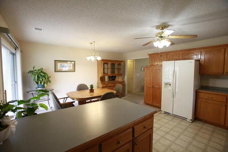Home for sale in Raymore Missouri - image 19
