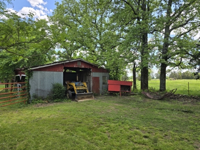 Country Home and 40 Acres – Pasture, Woods, Ponds & Scenic Views - image 6