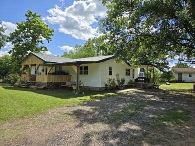 Country Home and 40 Acres – Pasture, Woods, Ponds & Scenic Views - image 1