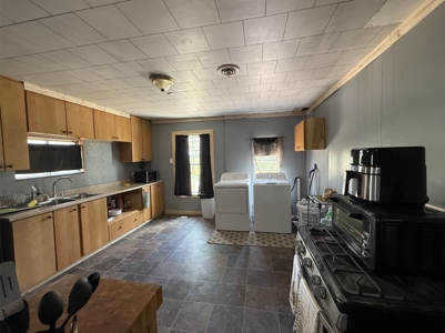 Starter Home For Sale In Birch Tree Missouri - image 3