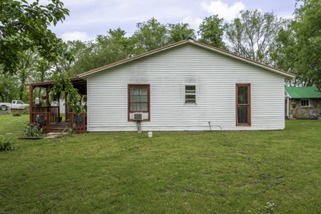 Home For Sale in Salem, Arkansas - image 32