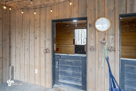 Private Horse Property for Sale in Anchorage, AK w/ Home Warranty - image 39