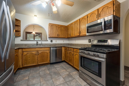 Custom Home with Dream Shop & Room for Horses in Mesilla Park, NM - image 16
