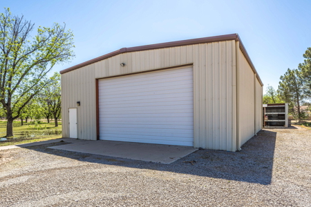 Custom Home with Dream Shop & Room for Horses in Mesilla Park, NM - image 41