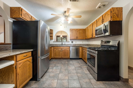 Custom Home with Dream Shop & Room for Horses in Mesilla Park, NM - image 15