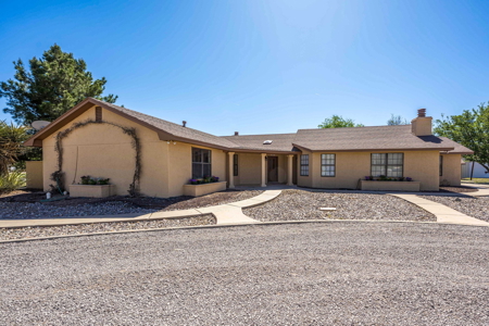 Custom Home with Dream Shop & Room for Horses in Mesilla Park, NM - image 2