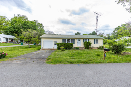 408 Style Street  Auction in Winchester Franklin County Tennessee - image 2