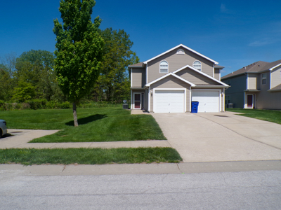 Townhome in Lee's Summit, MO for Sale - image 1