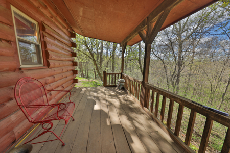 Mississippi River Hilltop Cabin for Sale in Crawford County, WI - image 6