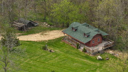 Mississippi River Hilltop Cabin for Sale in Crawford County, WI - image 1