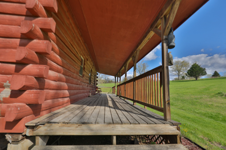 Mississippi River Hilltop Cabin for Sale in Crawford County, WI - image 4