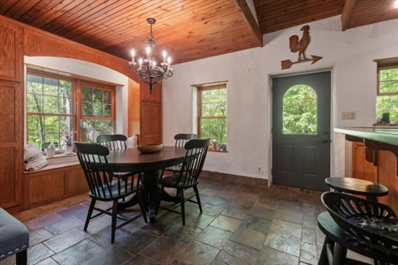Secluded Ozarks Retreat with Spring-Fed Creek, ICF Construction - image 15