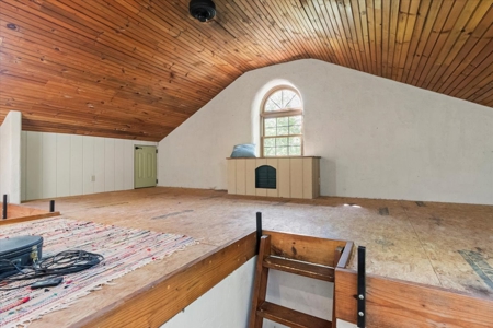 Secluded Ozarks Retreat with Spring-Fed Creek, ICF Construction - image 24