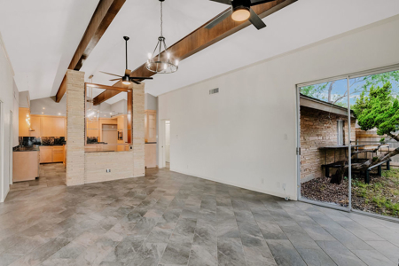 Unique Contemporary Nueces River Front Home - image 8