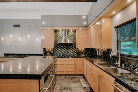 Unique Contemporary Nueces River Front Home - image 5