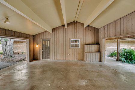 Unique Contemporary Nueces River Front Home - image 25