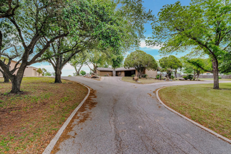 Unique Contemporary Nueces River Front Home - image 27
