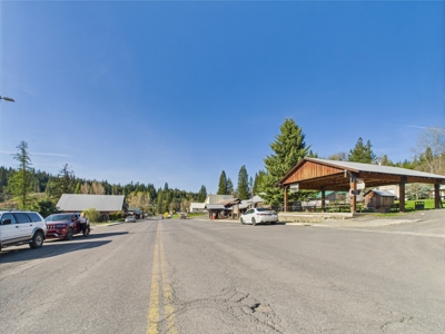 Secluded Mountain Home with Year-Round Recreation in Pierce, ID - image 11