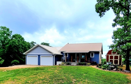 Lakefront Property Country Homes With Acreage For Sale - image 2
