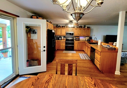 Lakefront Property Country Homes With Acreage For Sale - image 8