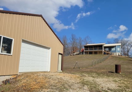 Lakefront Property Country Homes With Acreage For Sale - image 15