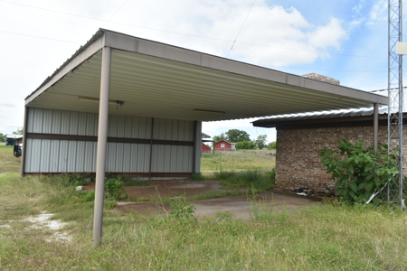 House and Shop on nearly 2 acres in Young County, Texas - image 2