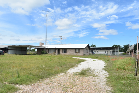 House and Shop on nearly 2 acres in Young County, Texas - image 1