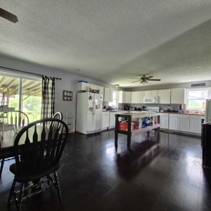 Home for Sale in Fayette, MO, 5 Bed / 4 Bath, 2 Blocks from CMU - image 14