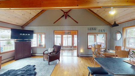 Lincoln Maine Lakeside Retreat - image 17