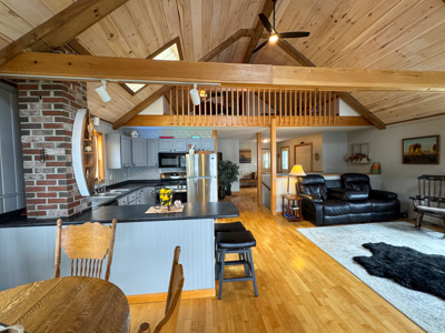 Lincoln Maine Lakeside Retreat - image 14