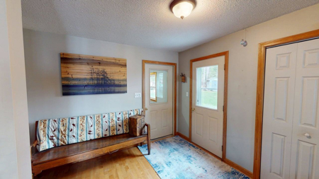 Lincoln Maine Lakeside Retreat - image 21