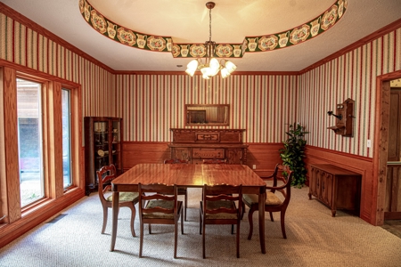 Secluded Log Home in Pines on 35 Private Acres - image 10