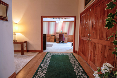 Secluded Log Home in Pines on 35 Private Acres - image 17