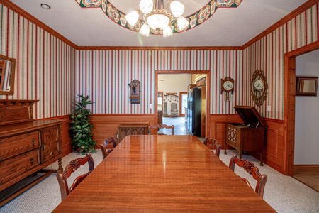 Secluded Log Home in Pines on 35 Private Acres - image 9