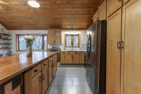Country Home For Sale in Amherst WI - image 9
