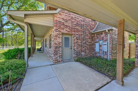 Large Country Home for Sale in Grayson County, Texas - image 30