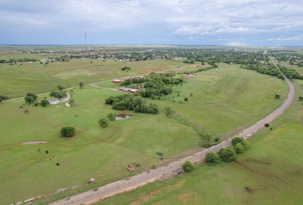Country Home For Sale Near Cordell, Oklahoma - image 34