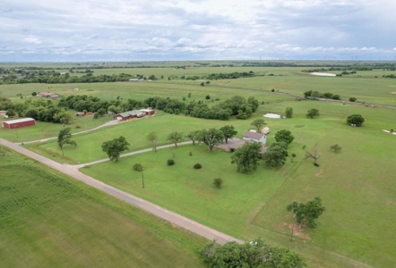 Country Home For Sale Near Cordell, Oklahoma - image 37