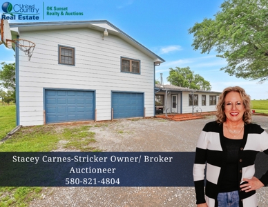 Country Home For Sale Near Cordell, Oklahoma - image 40
