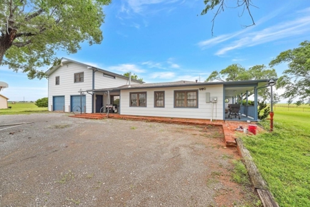 Country Home For Sale Near Cordell, Oklahoma - image 5