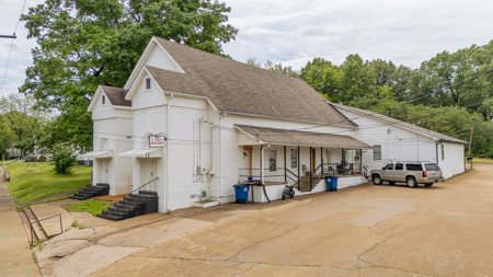 6-Unit Apartment Complex for Sale in Martin, TN - image 1