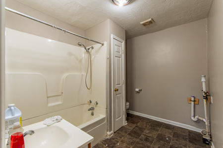 6-Unit Apartment Complex for Sale in Martin, TN - image 33