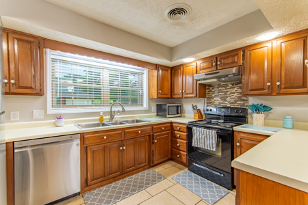 Well-Maintained Home for Sale in Dyer, TN - image 10