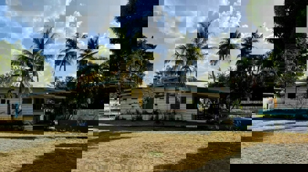 Investment Opportunity Steps from the beach Property With 3 Homes - image 2