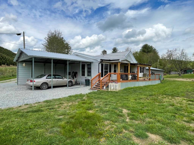 Fully Renovated Home For Sale In Elk Creek VA - image 3