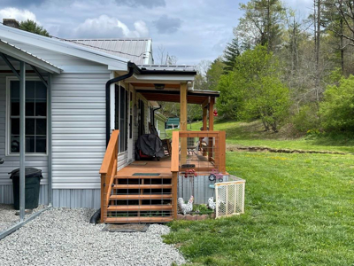 Fully Renovated Home For Sale In Elk Creek VA - image 20